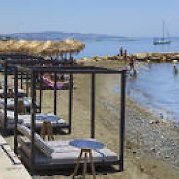 La Isla Beach Castella