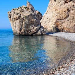 Παραλία Πέτρα του Ρωμιού